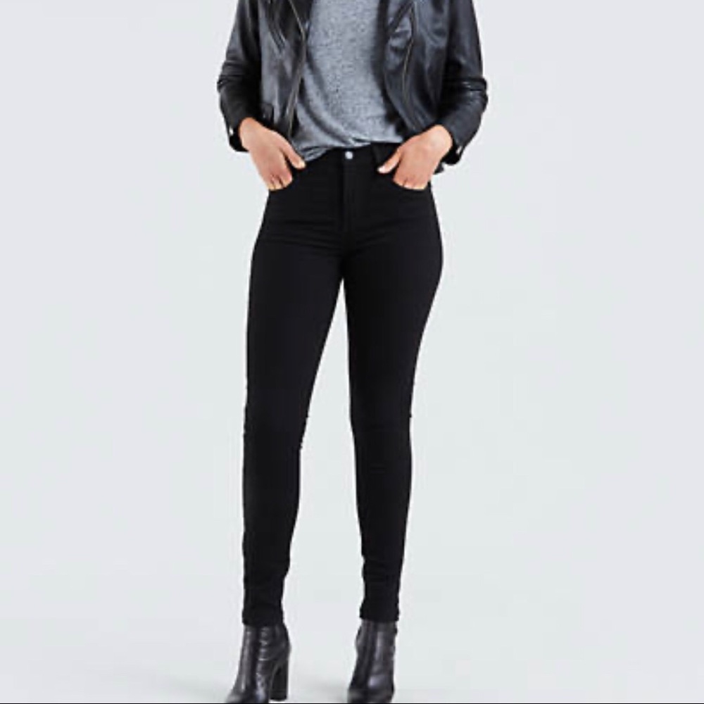 Black Levi’s 721 High Rise Skinny Women’s Jeans